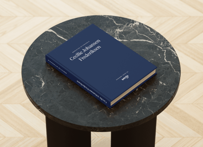 Lavet I samarbejde med topdesigner er Smilos blå bog den lækreste blå bog der findes på markedet